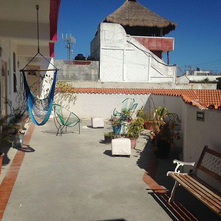 Hostal Plaza Isla Mujeres Zewnętrze zdjęcie