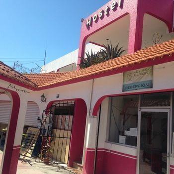 Hostal Plaza Isla Mujeres Zewnętrze zdjęcie